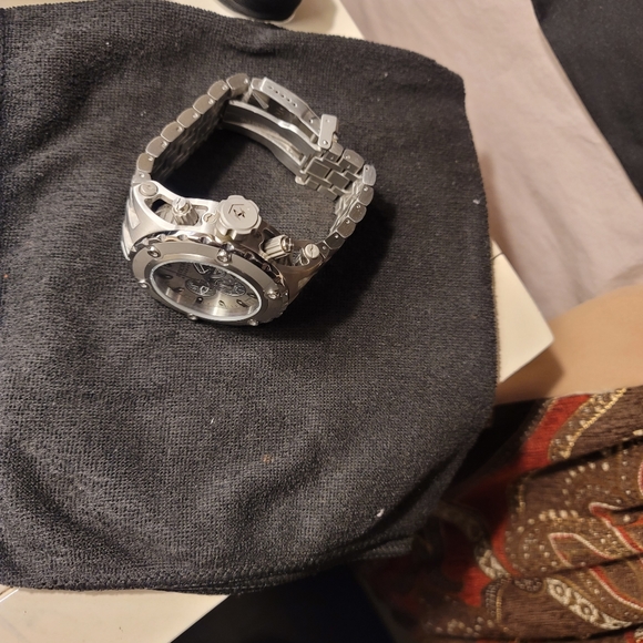 Invicta Reserve watch 52mm Excellent Condition. Good for everyday wear. - Picture 2 of 3